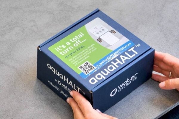 Hands holding a boxed aquaHALT