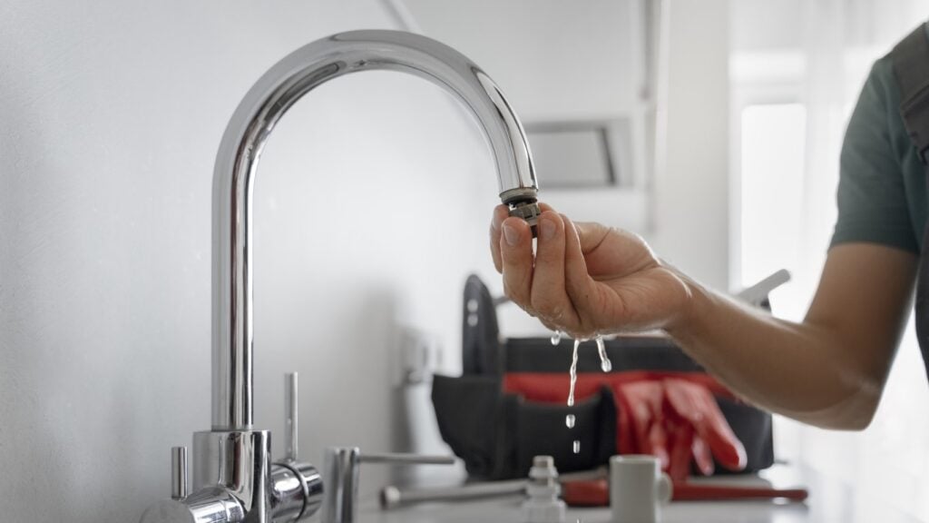 Water leak detection for apartments