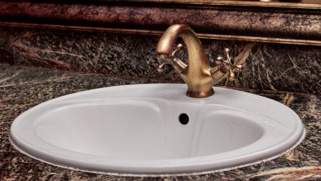 ice maker leak detection