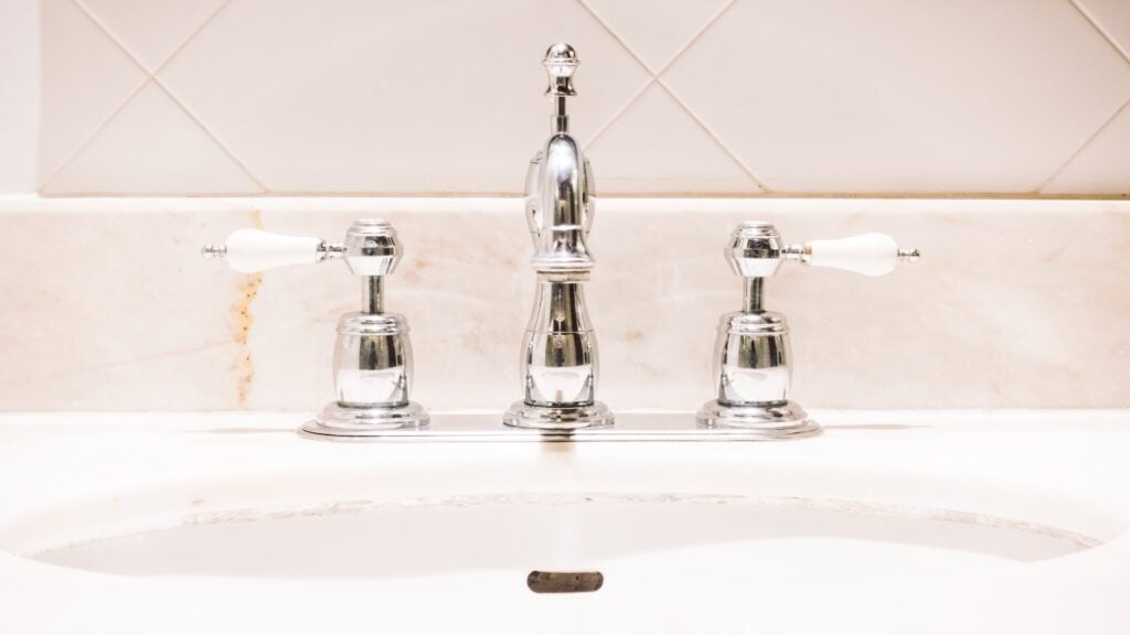 sink leak detection system